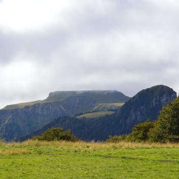 Die Mittelspitz von der Rosteige auf dem Puy de Mareith 06