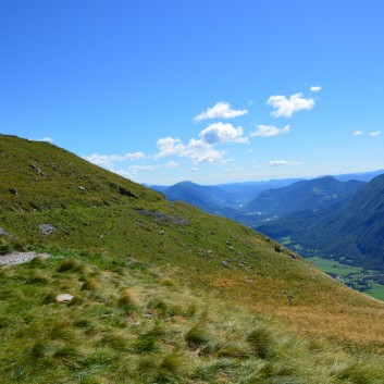 Die Mittelspitze von der Rosteige auf dem Stol in Slowenien - 18