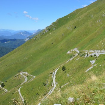 Die Mittelspitze von der Rosteige auf dem Stol in Slowenien - 24