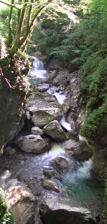 Die Mittelspitze von der Rosteige in den Tolminer Klammen in Slowenien 15